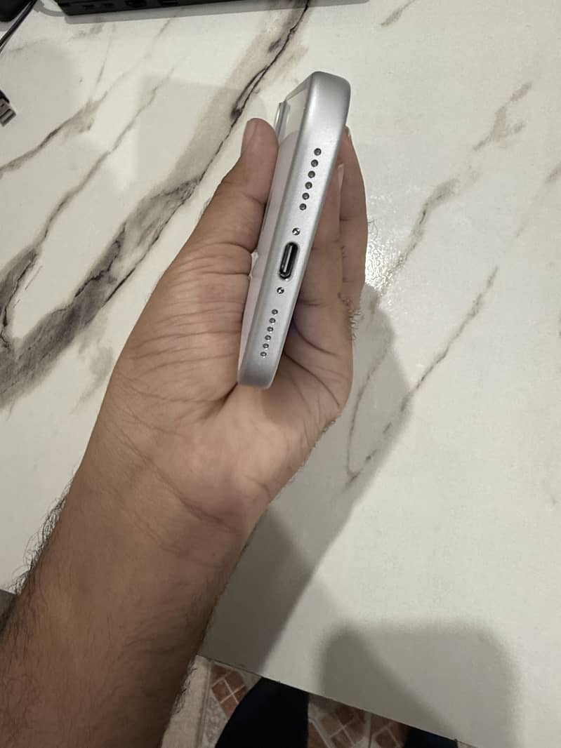 Apple iPhone 17 Pro Max 5