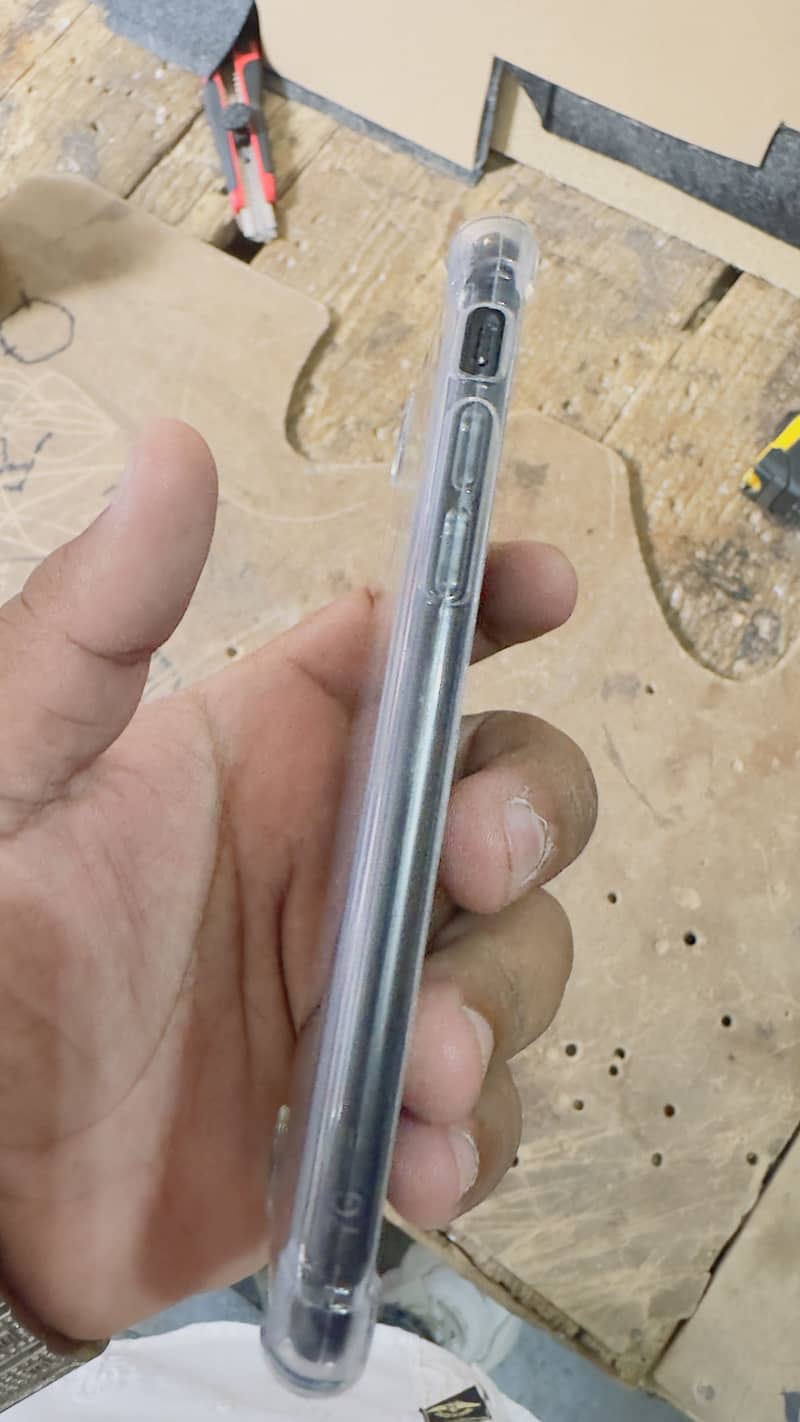 Apple iPhone 7 2