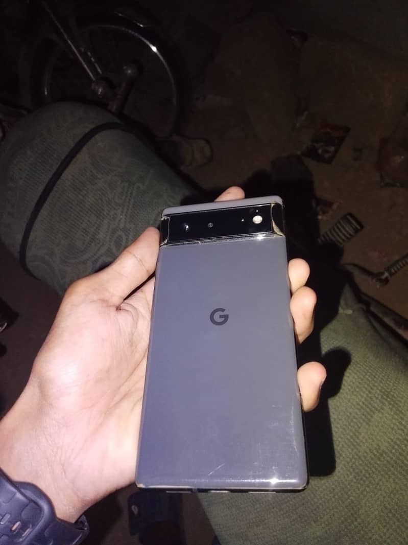 Google Pixel 6 4