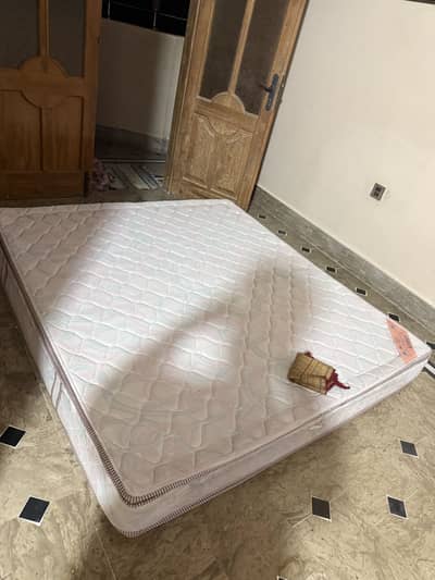 Master spring mattress 5.5*6 good condition for sell