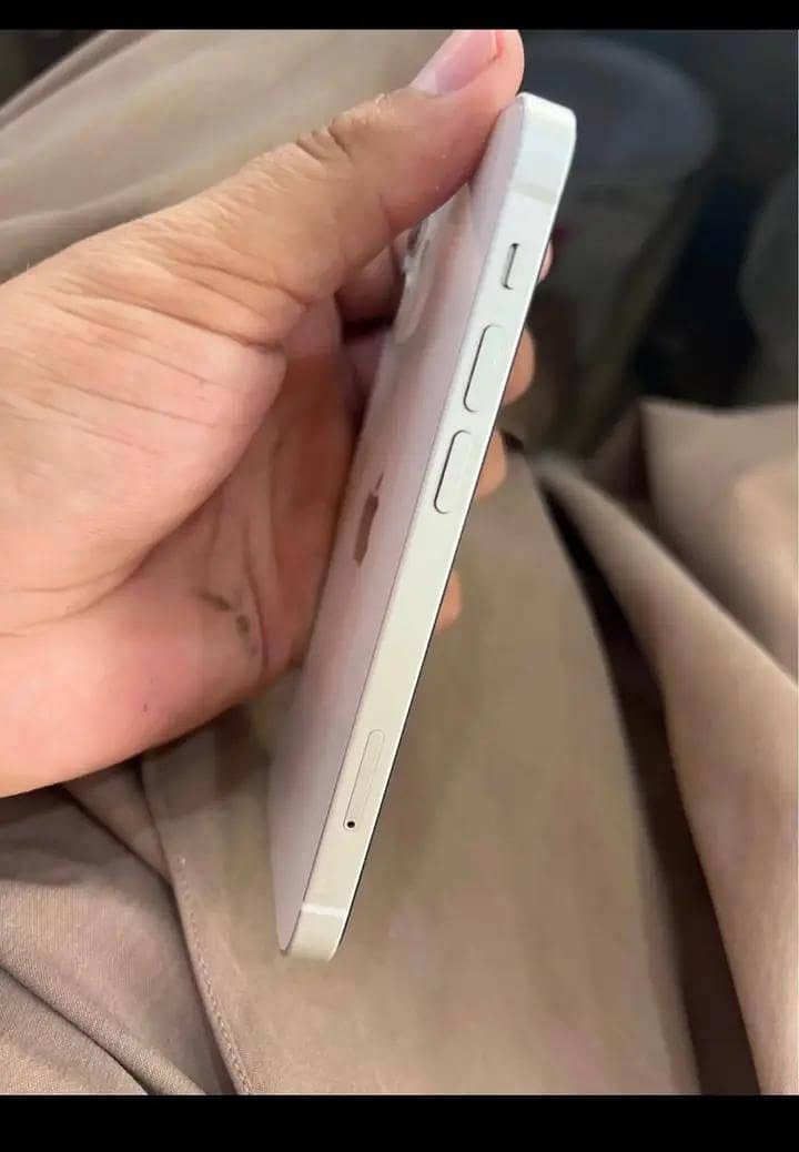 Apple iPhone 12 mini 1