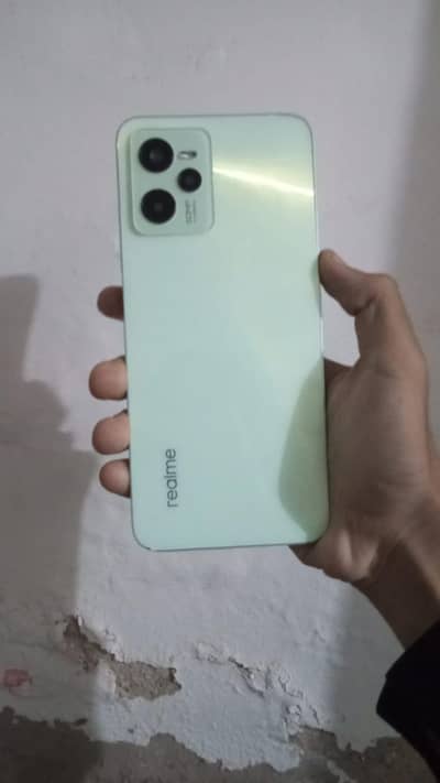 Realme C35