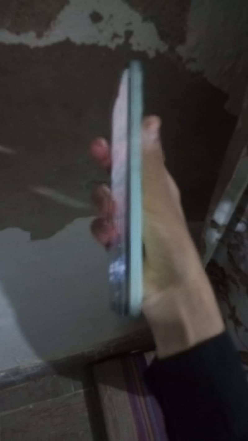 Realme C35 1