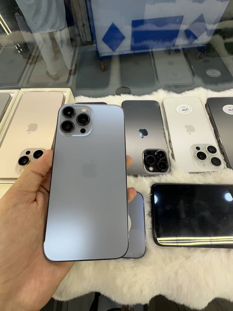 iPhone 13 PRO MAX 1