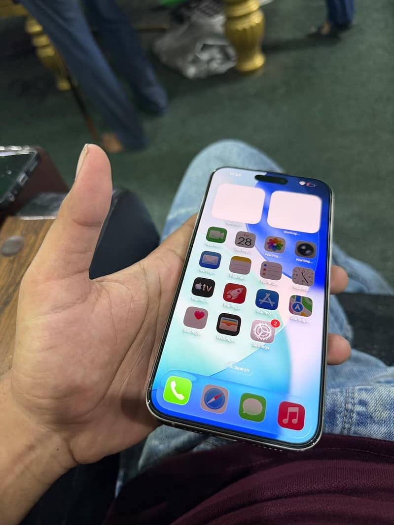 Apple iPhone 15 Pro Max 0