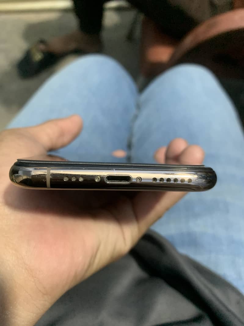 Apple iPhone 11 Pro 2