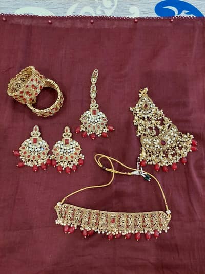 Used Artificial jewellery for sale