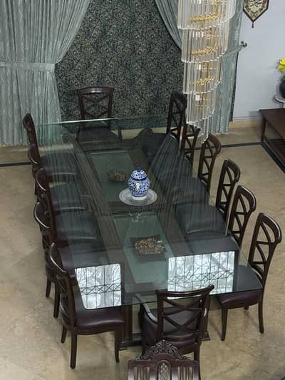 14 seats dinning table
