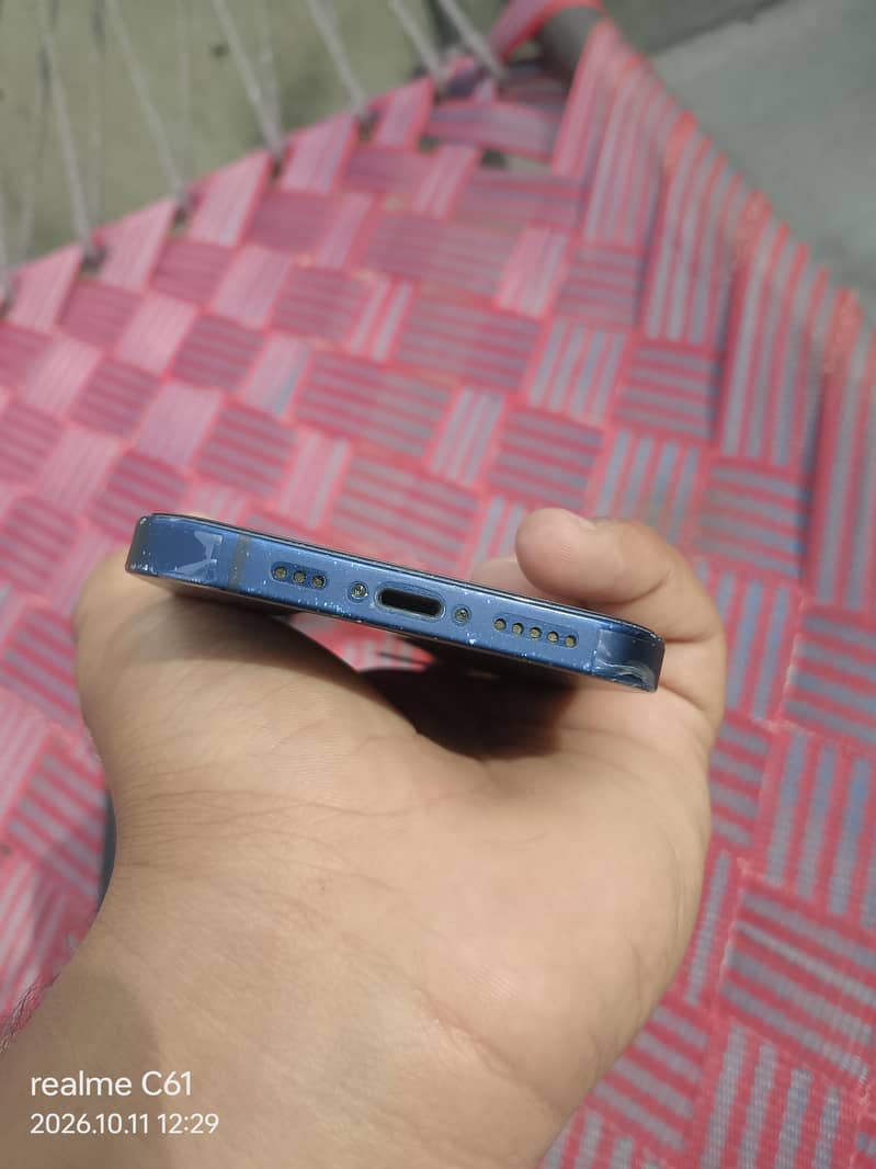 Apple iPhone 12 2