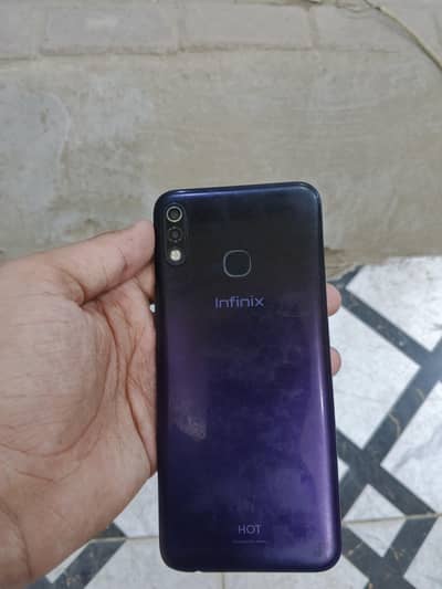 Infinix Hot 8