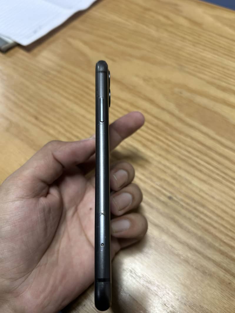 Apple iPhone 11 1