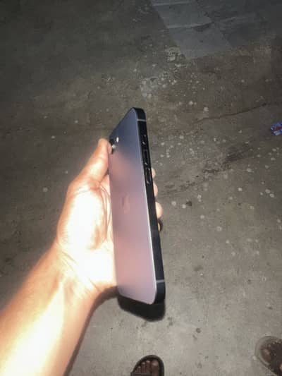 Apple iPhone 16e