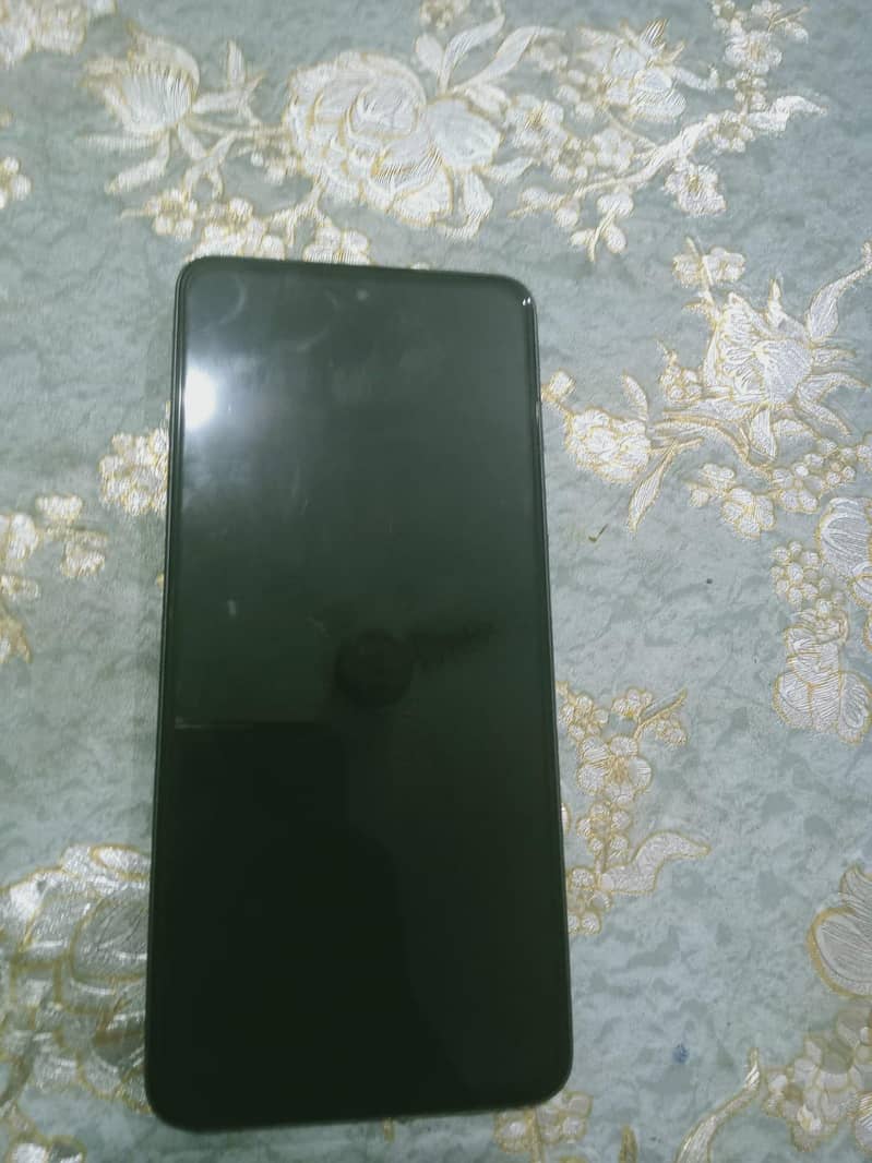 Realme 13 Plus 3