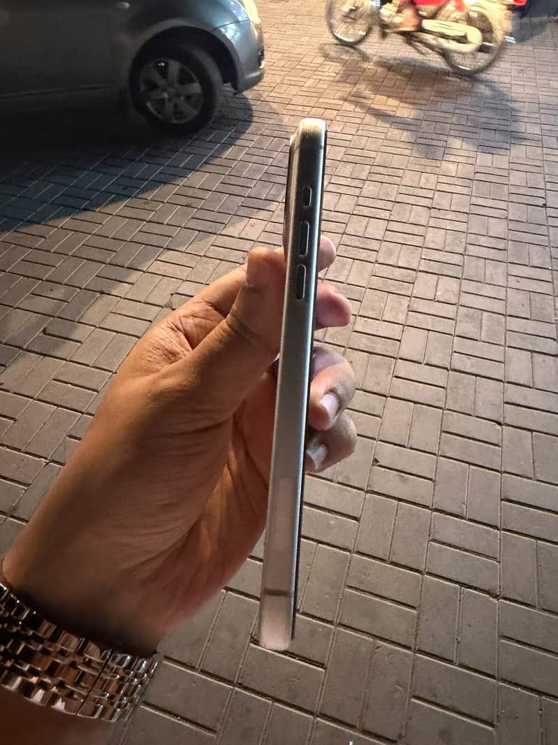 Apple iPhone 17 Pro Max 7
