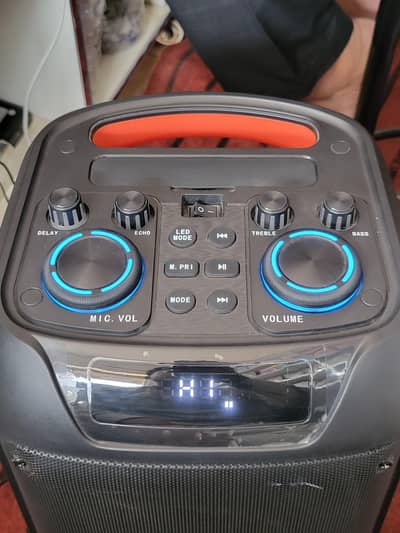 Login Jamster Big Party Speaker (2) 6" woofers