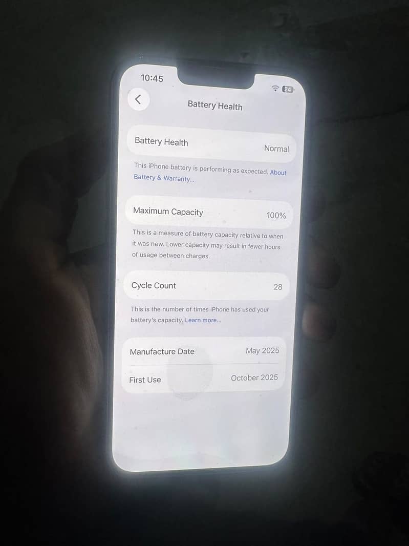 Apple iPhone 16e 0