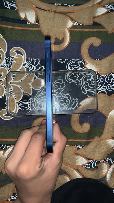 Apple iPhone 12