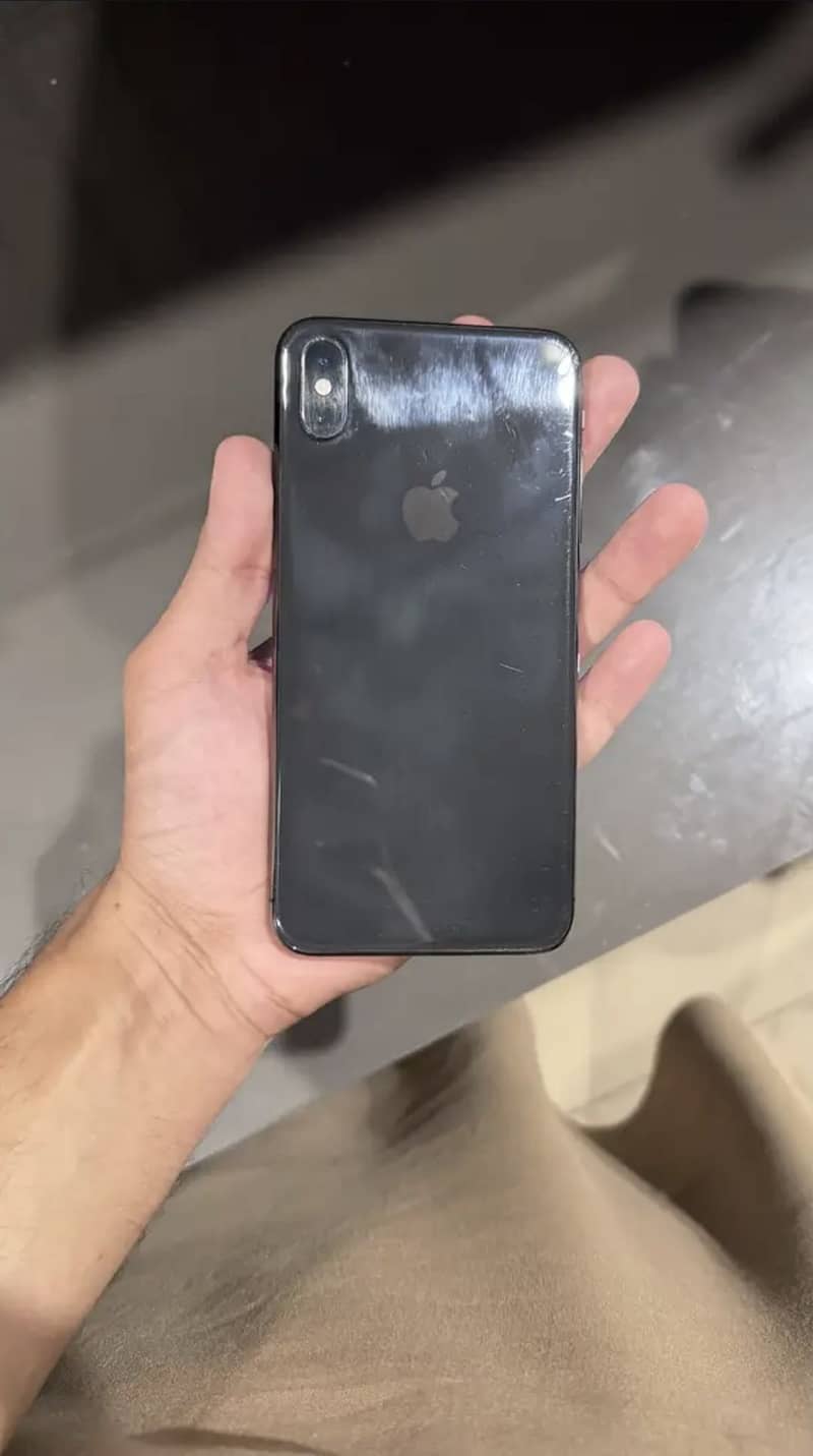 Apple iPhone XS Max 2