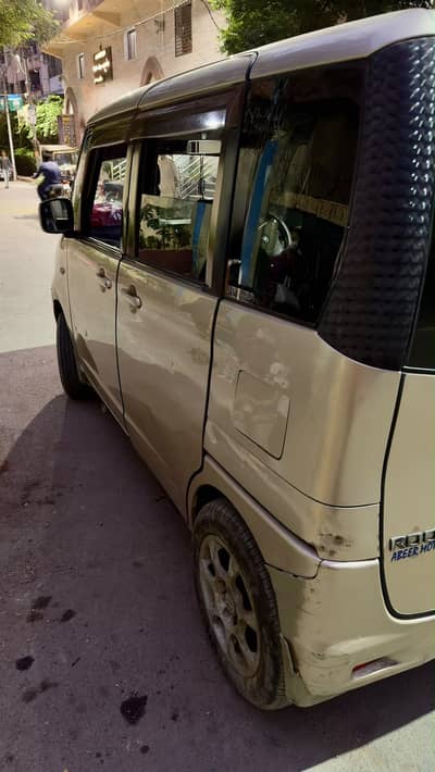 Nissan Roox 2010