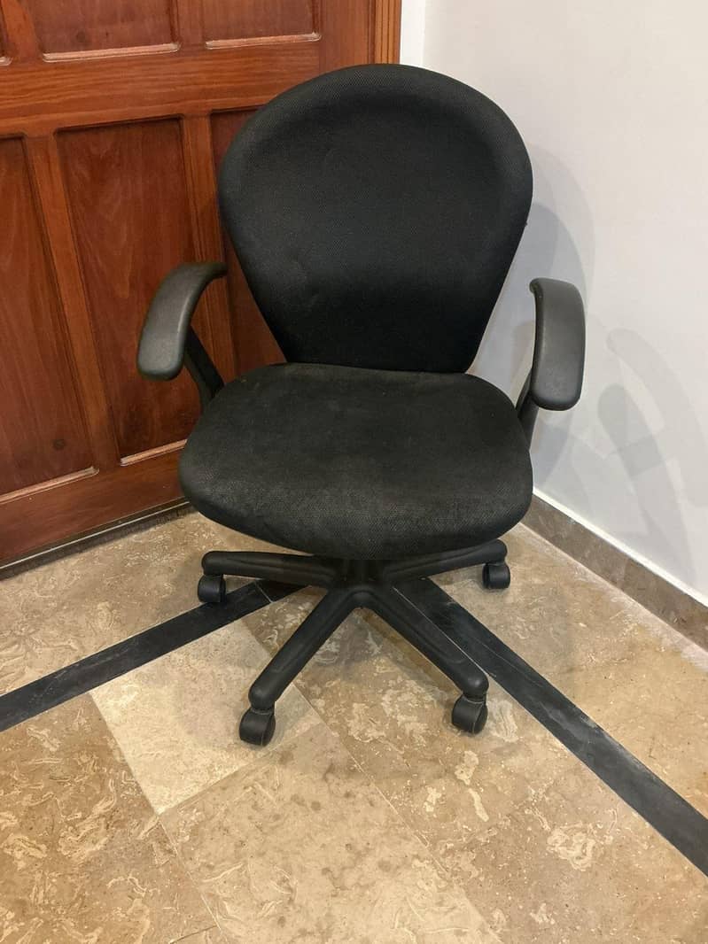 compact size computer chair 0
