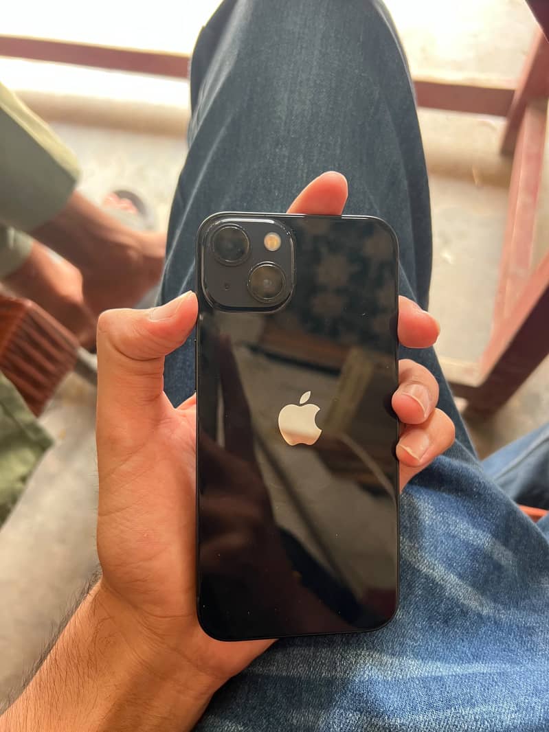 Apple iPhone 13 3