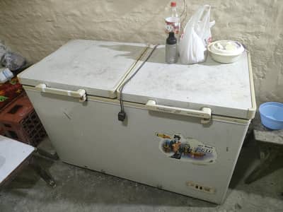 Freezer for sale contact 03204108054