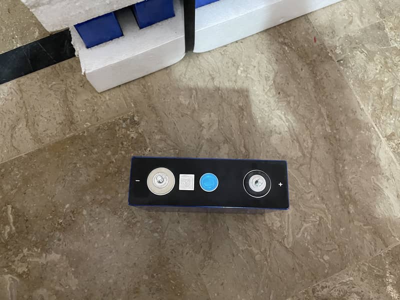 Lithium batteries 8