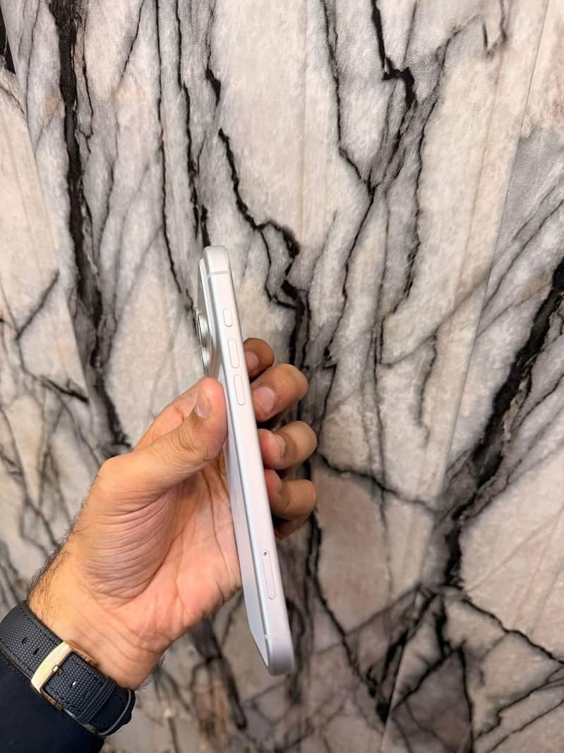 Apple iPhone 17 Pro Max 1