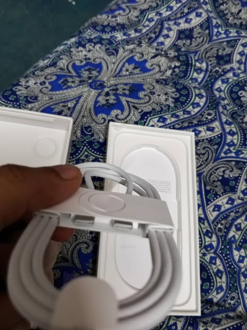 Apple iPhone 17e 4