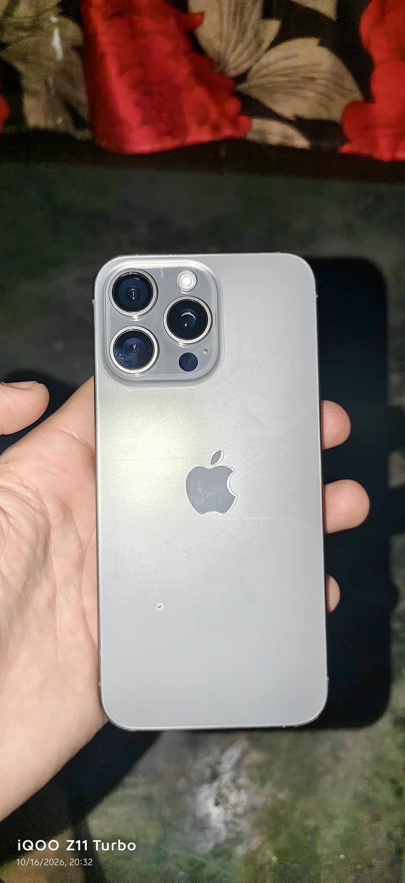 Apple iPhone 15 Pro Max 0