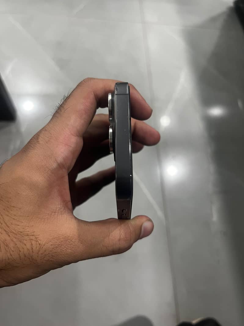 Apple iPhone 13 Pro 2
