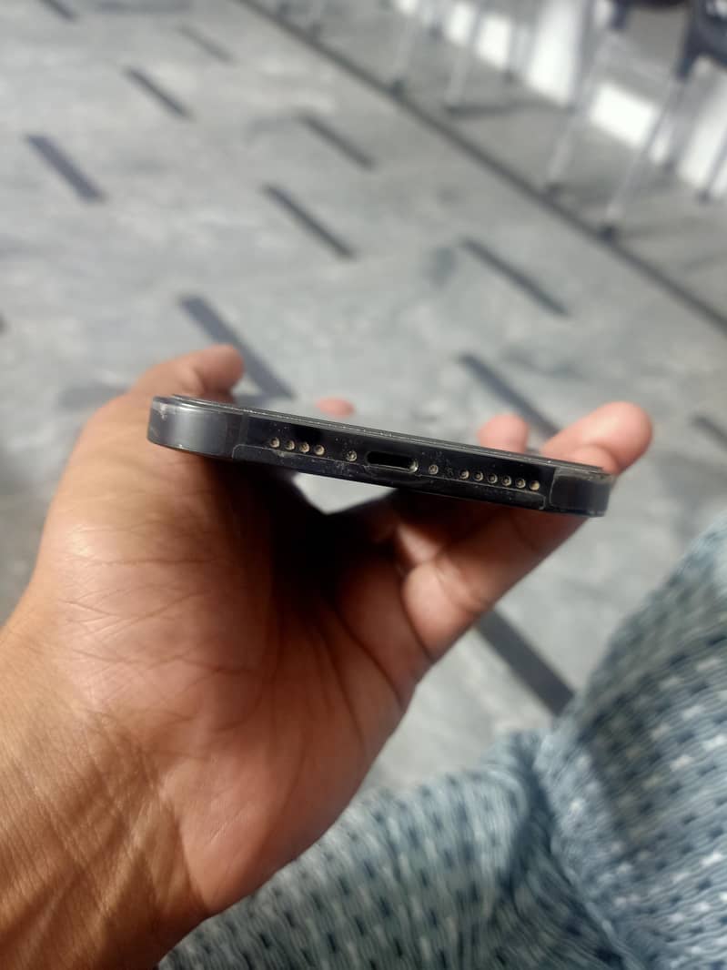 Apple iPhone 13 Pro Max 3