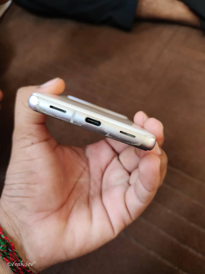 Google Pixel 7a 2