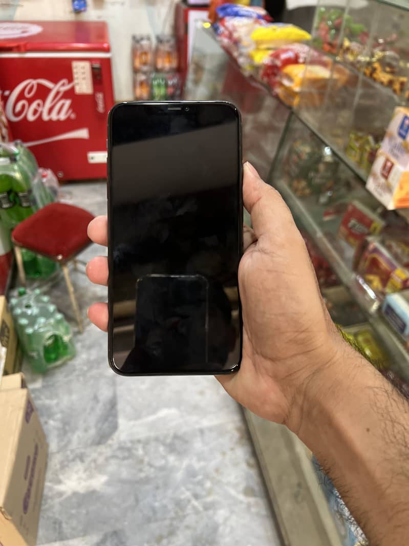 Apple iPhone 11 Pro Max 3
