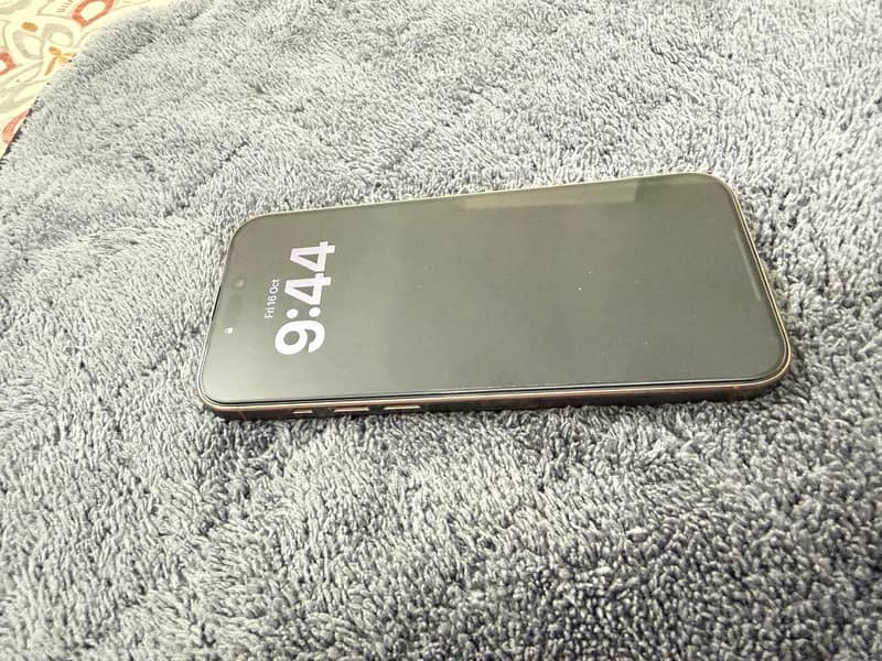 Apple iPhone 16 Pro Max 5