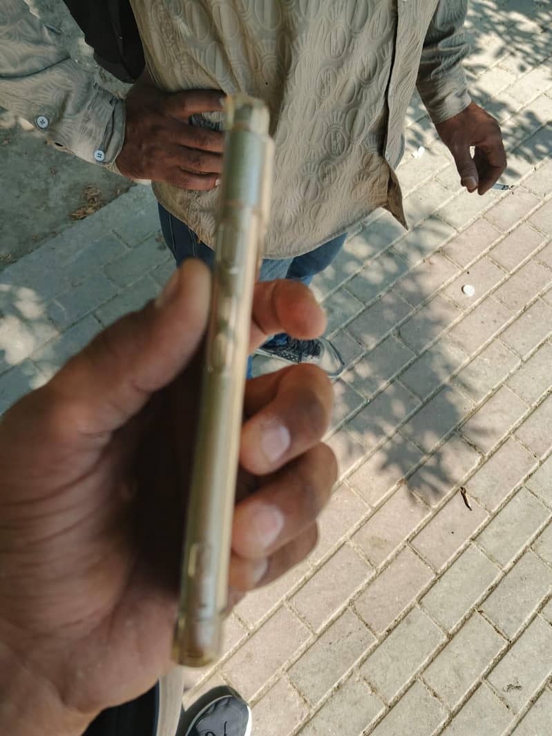 Google Pixel 8 2