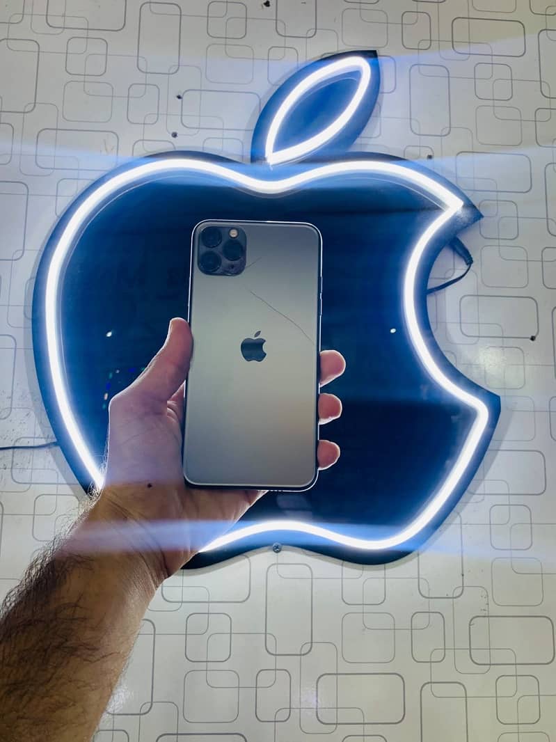 Apple iPhone 11 Pro Max 0