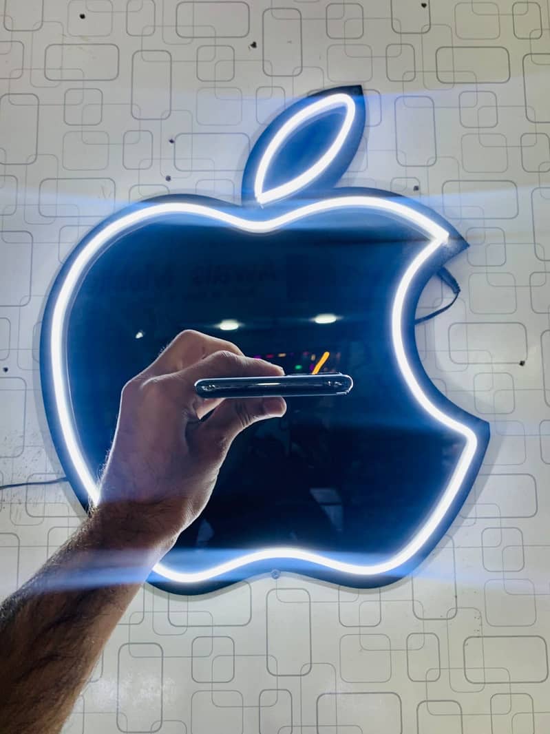 Apple iPhone 11 Pro Max 5