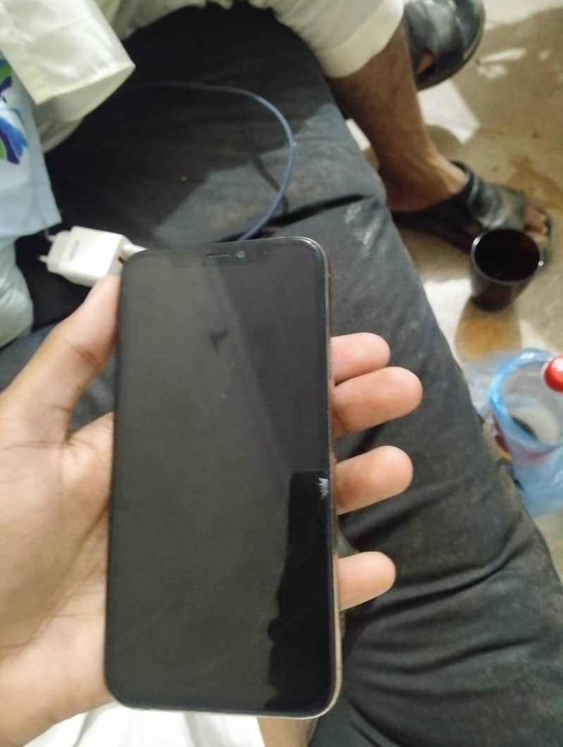 Apple iPhone 11 Pro 1