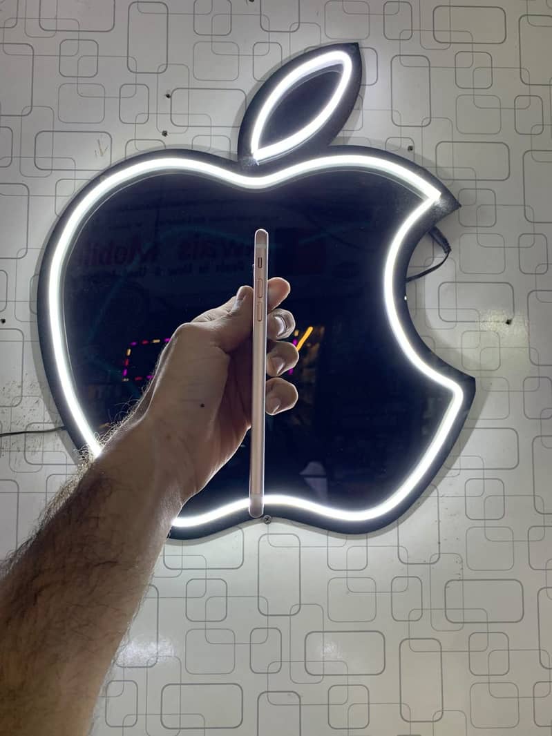 Apple iPhone 7 Plus 4