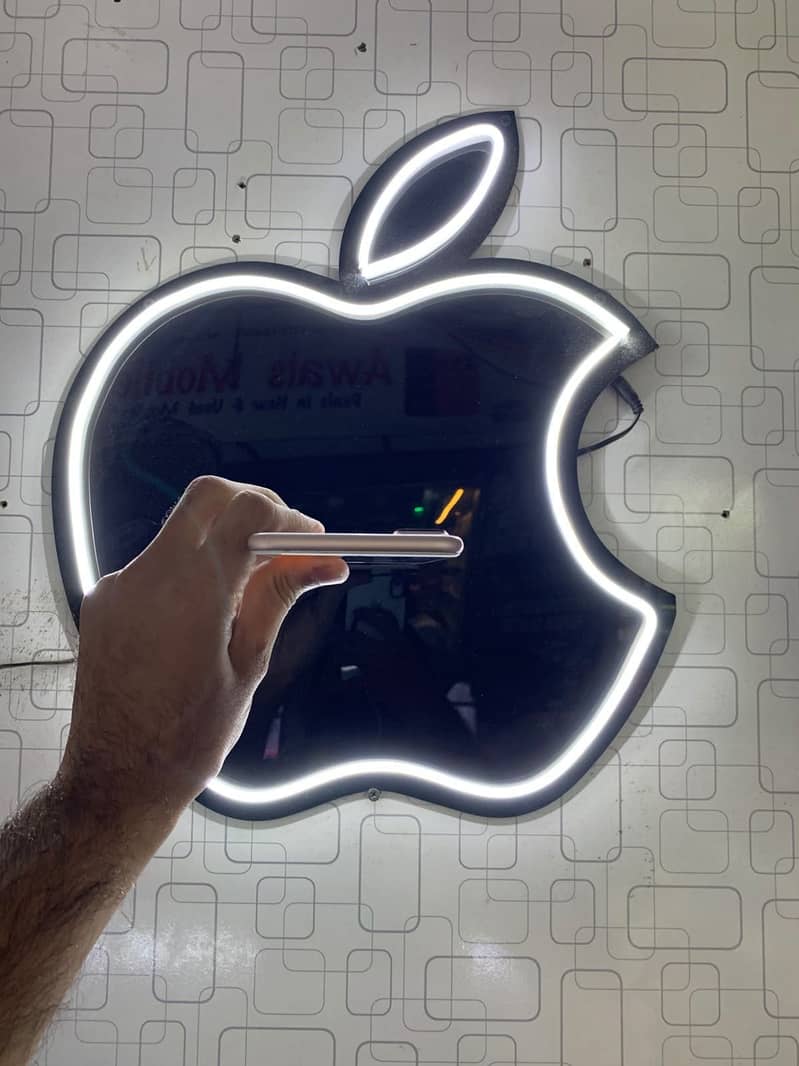 Apple iPhone 7 Plus 5