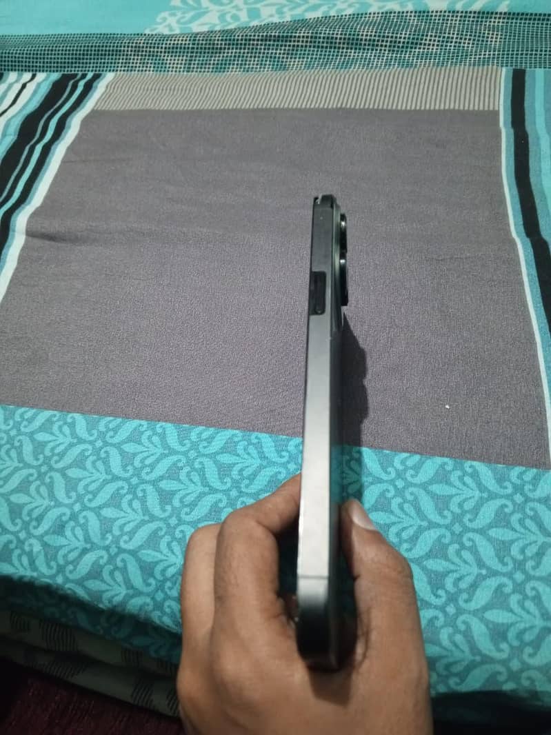 Apple iPhone 14 Pro Max 3