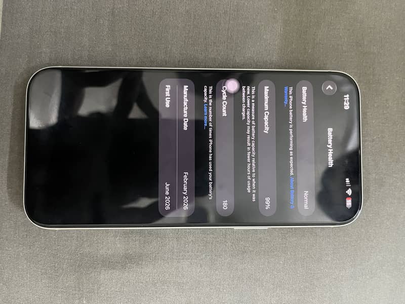 Apple iPhone 17 Pro Max 4