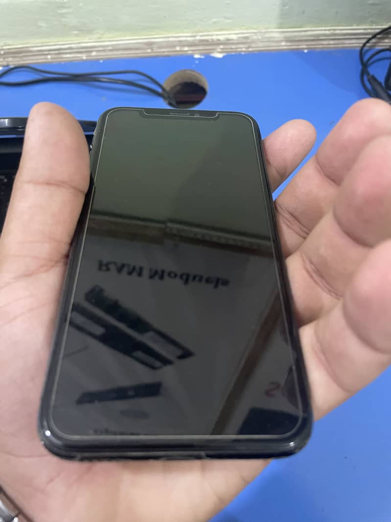 Apple iPhone X 1