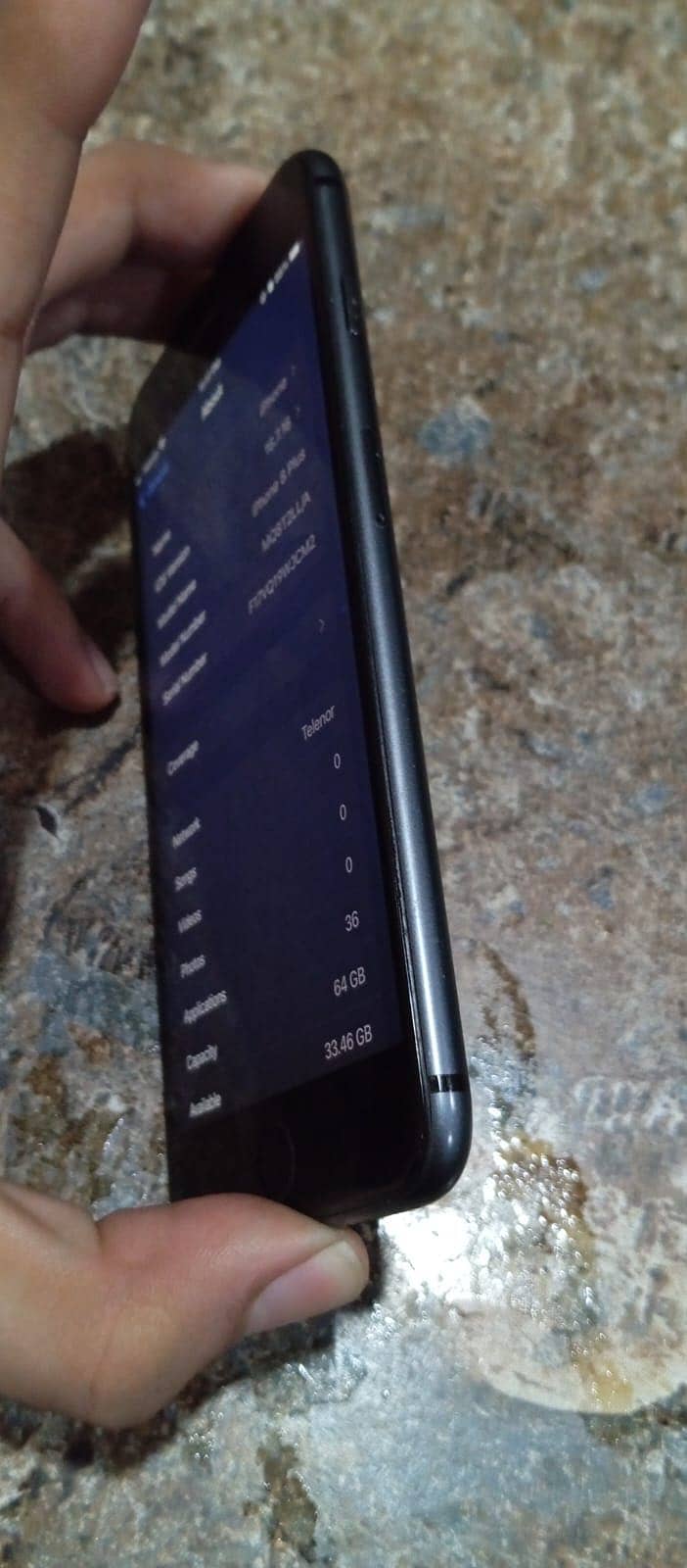 Apple iPhone 8 Plus 2