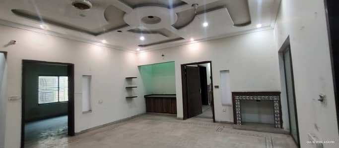 15 Marla 6 Beds House For Family