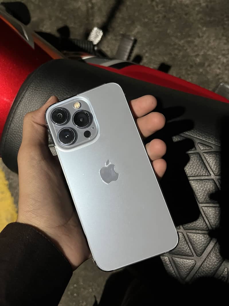 Apple iPhone 13 Pro 4