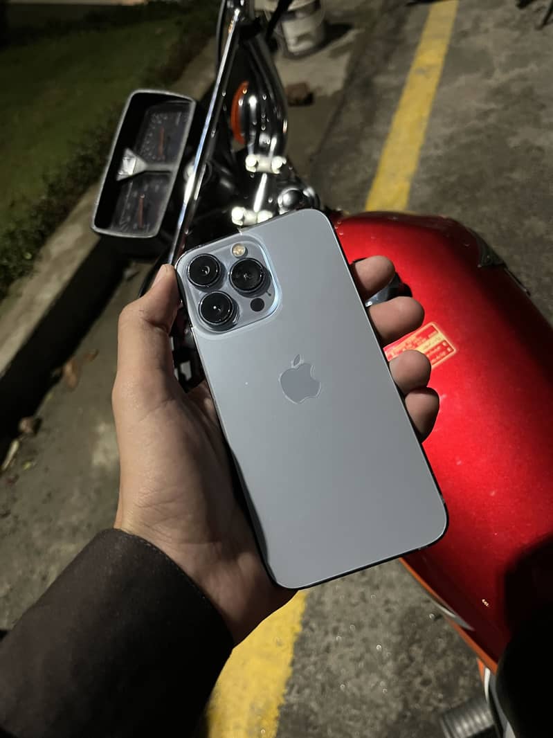 Apple iPhone 13 Pro 6