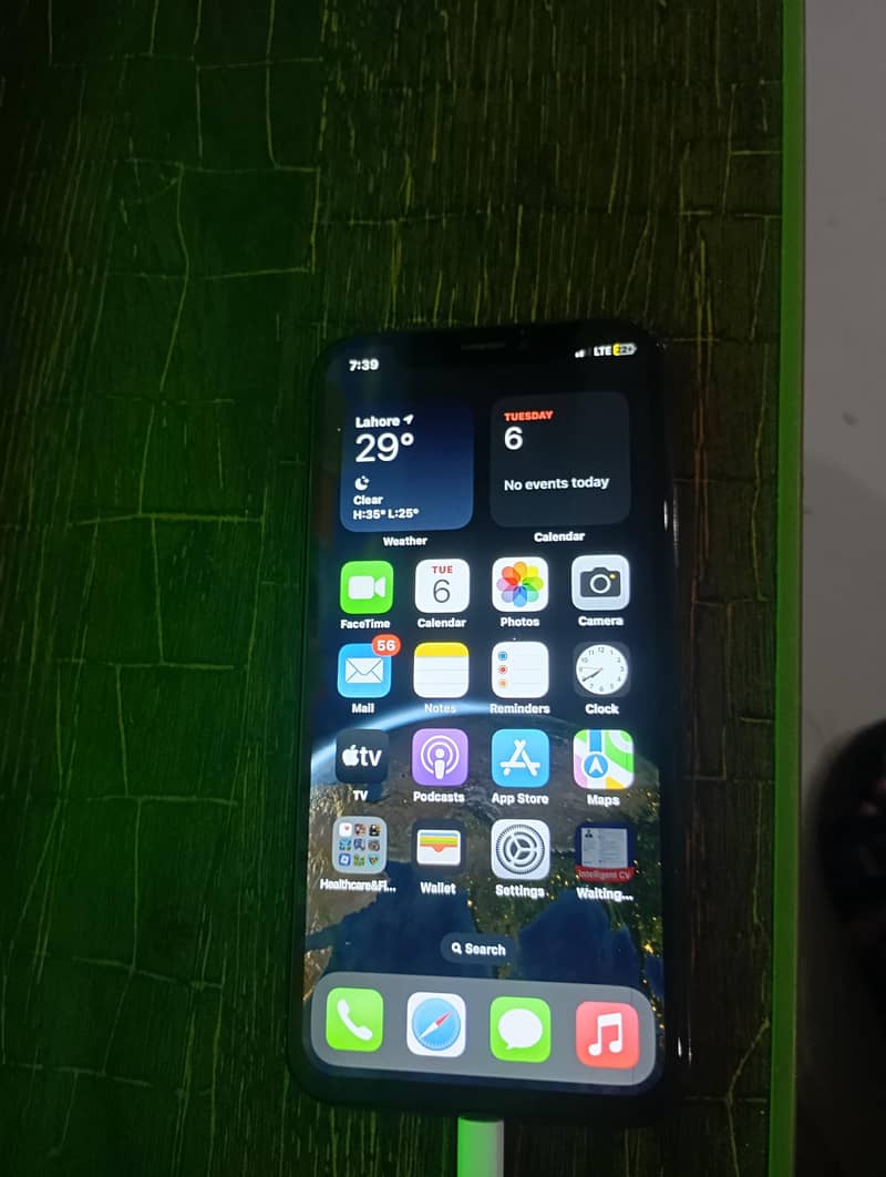 Apple iPhone X 0