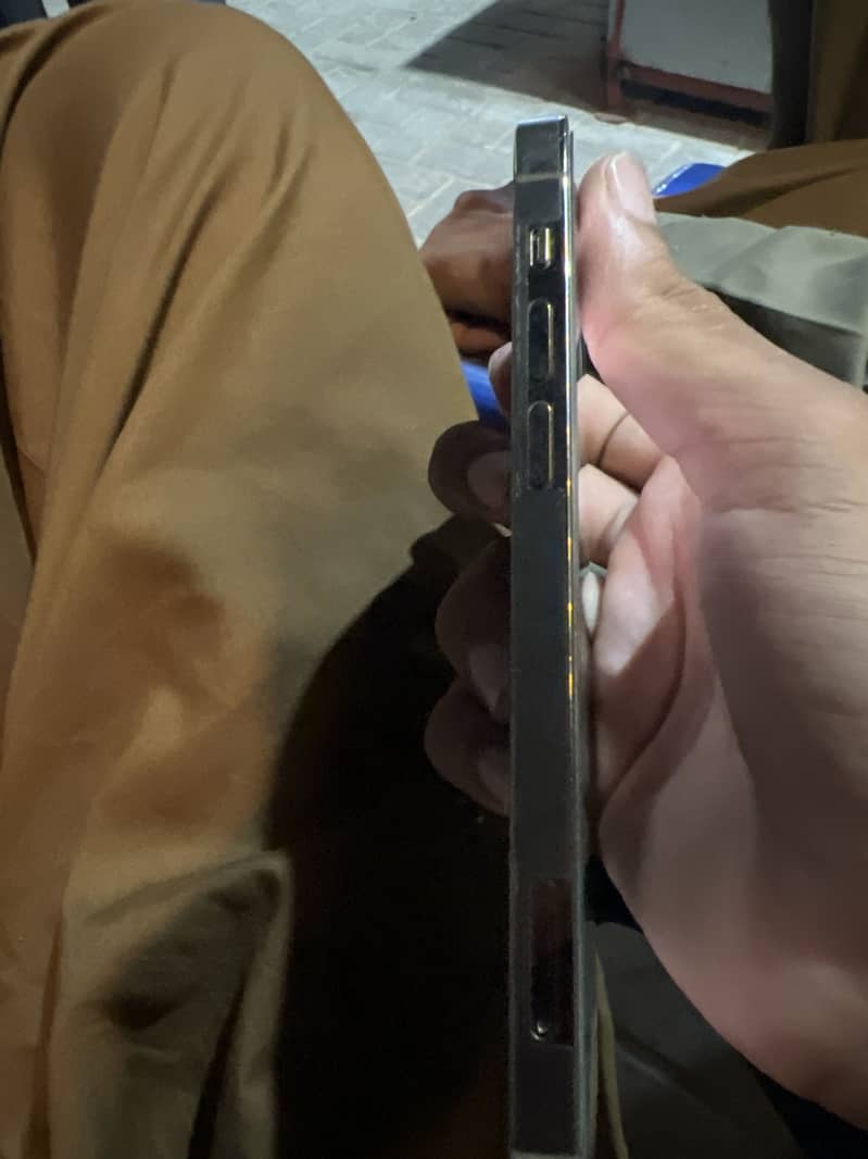 Apple iPhone 12 Pro 2